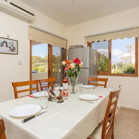 Hector Beach Villa Polis