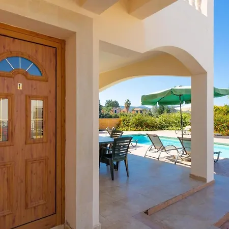 Villa Hector Beach Polis