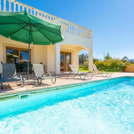 Hector Beach Villa *