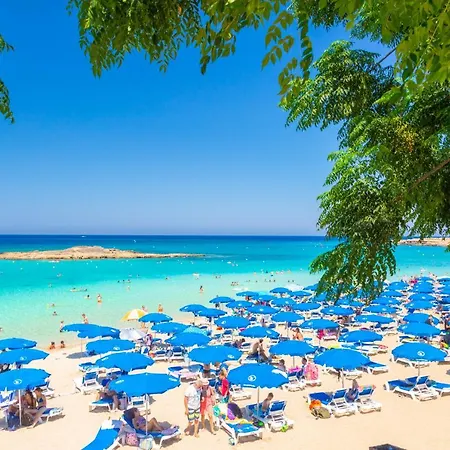 Villa Hector Beach