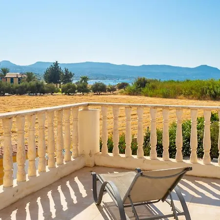 Hector Beach Villa Polis